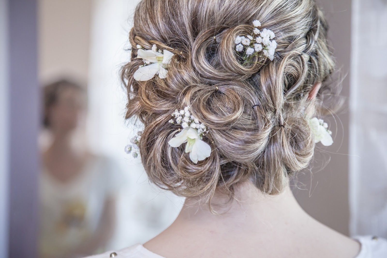 curly pinned bridal hair