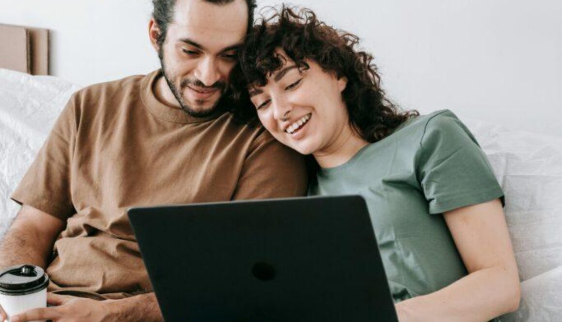 wedding planning stress with couples